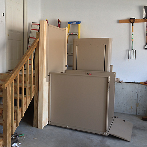 Residential Indoor and Outdoor Vertical Platform Wheelchair Lift