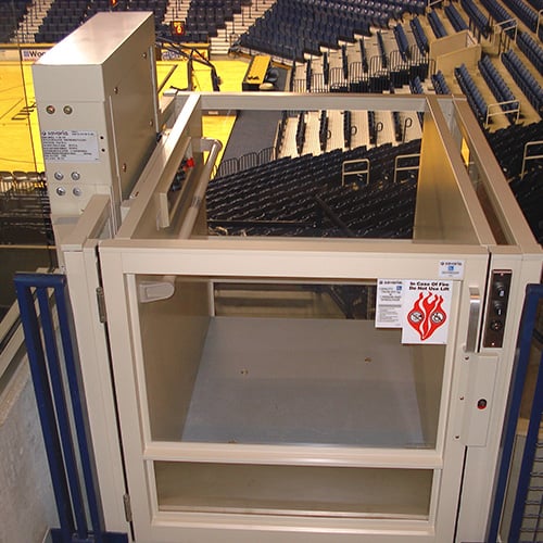 Commercial and Residential Outdoor and Indoor Vertical Platform Wheelchair Lift with Enclosure